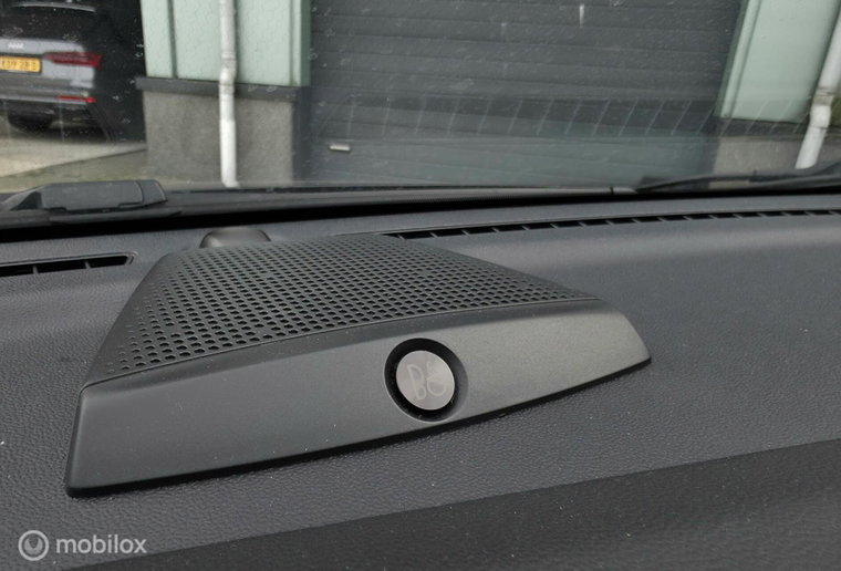 Vehicle Image 27