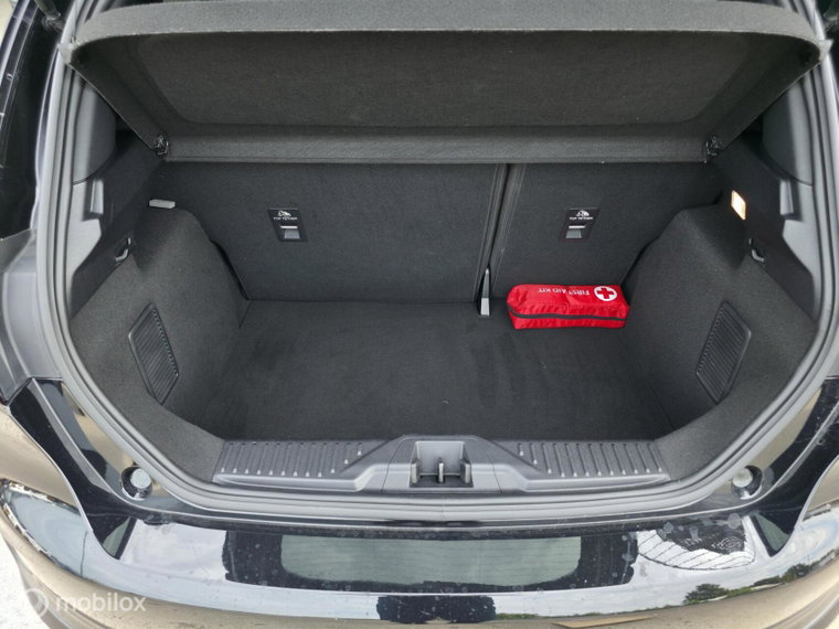 Vehicle Image 33