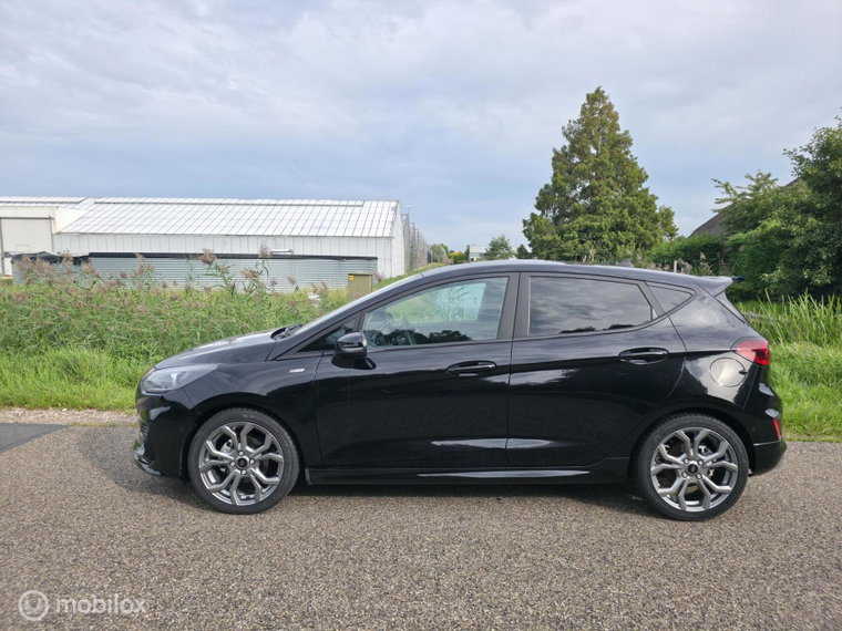 Vehicle Image 35