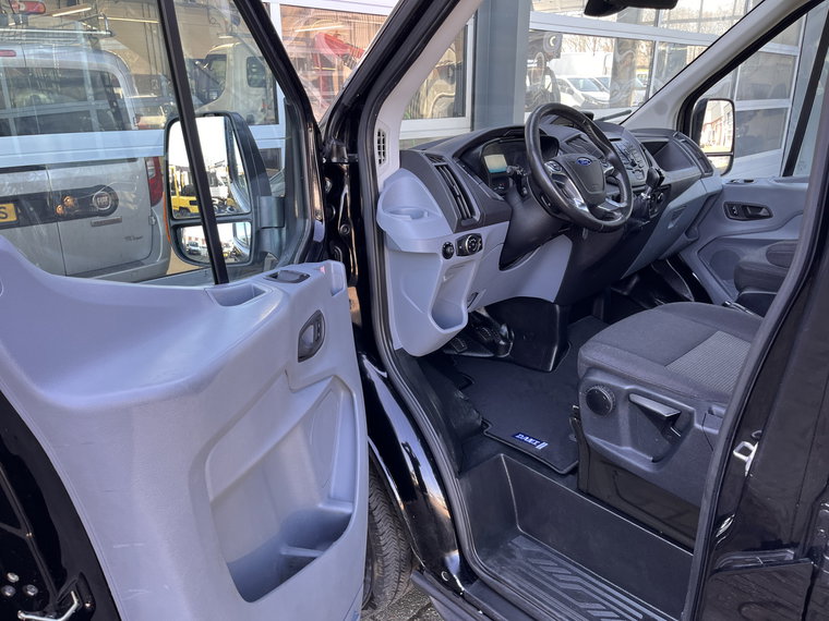 Vehicle Image 28