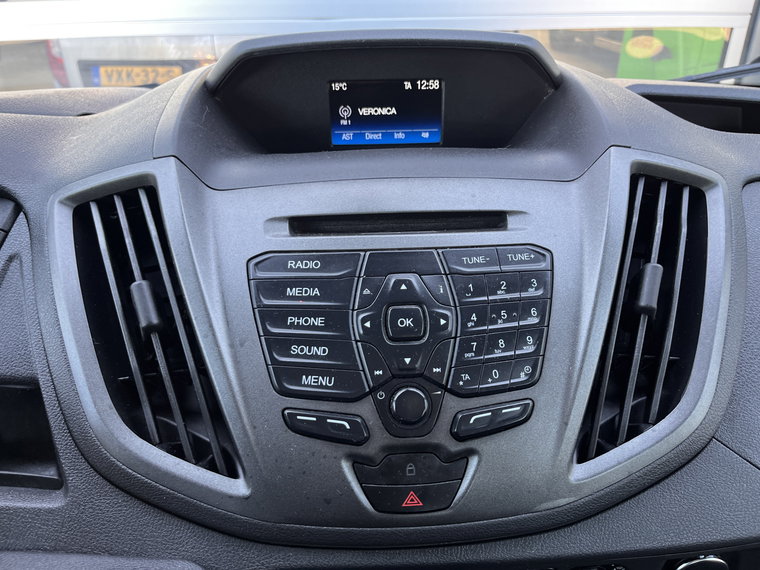 Vehicle Image 36