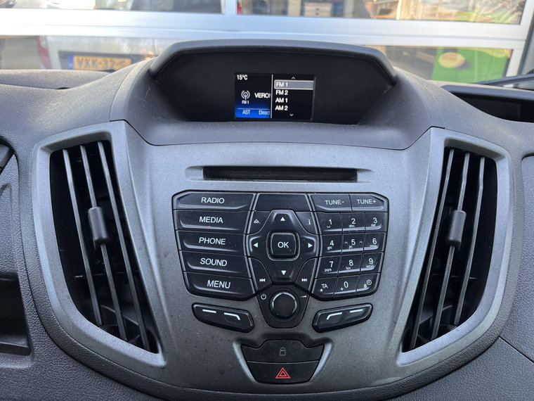 Vehicle Image 37