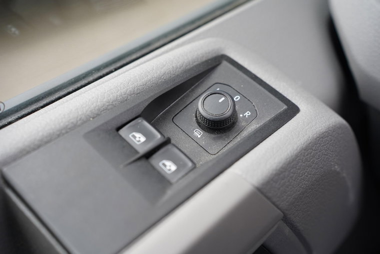 Vehicle Image 38