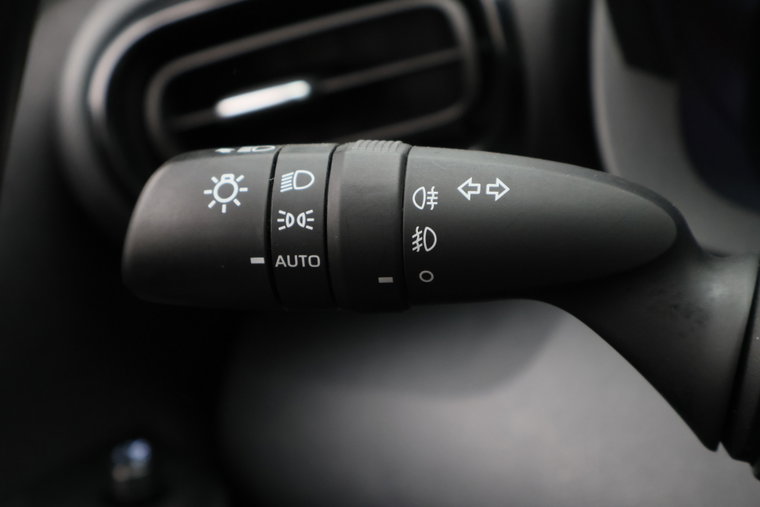 Vehicle Image 32
