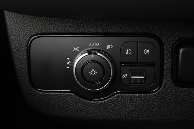Vehicle Image 33