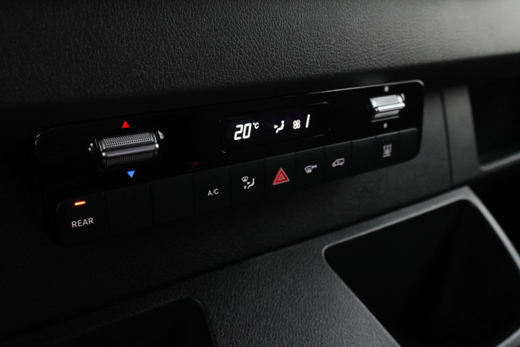 Vehicle Image 39