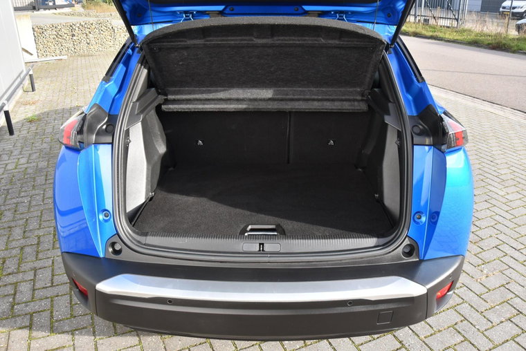 Vehicle Image 24