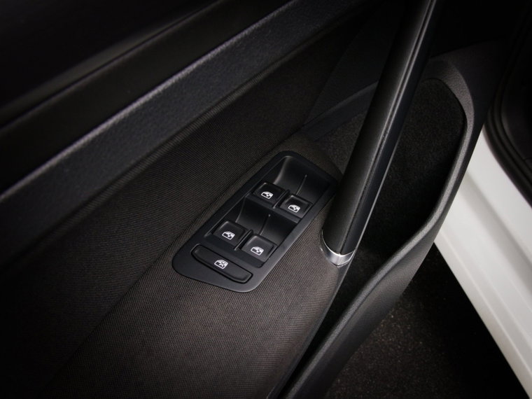 Vehicle Image 46