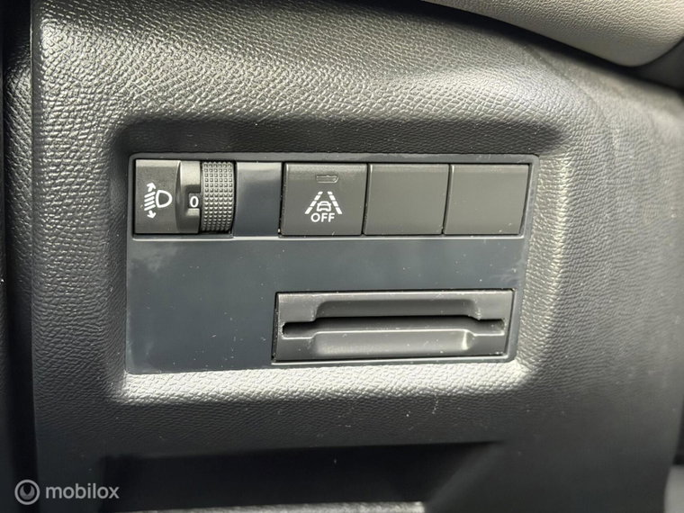 Vehicle Image 26