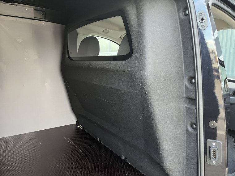 Vehicle Image 26
