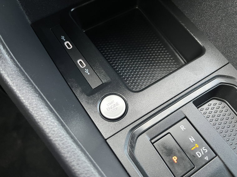Vehicle Image 33