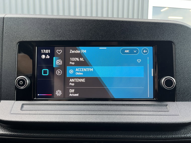 Vehicle Image 37