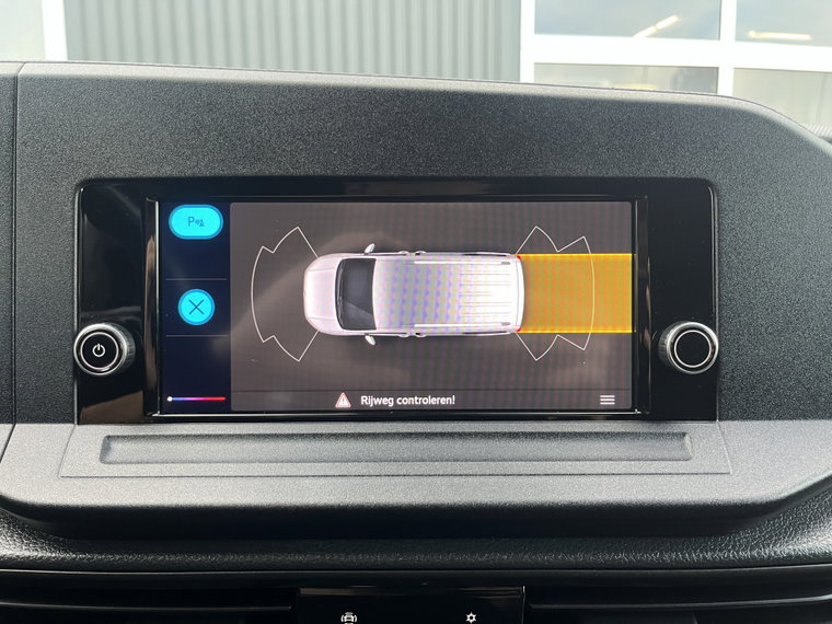 Vehicle Image 45