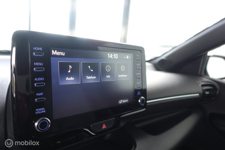 Vehicle Image 15