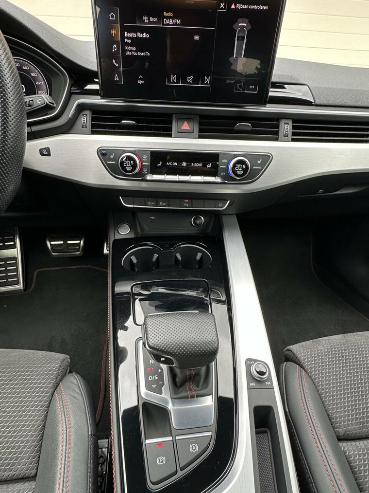 Vehicle Image 23