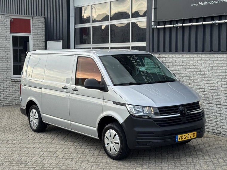 Vehicle Image 28