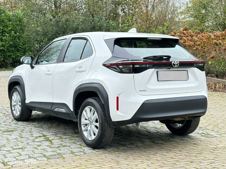Vehicle Image 9