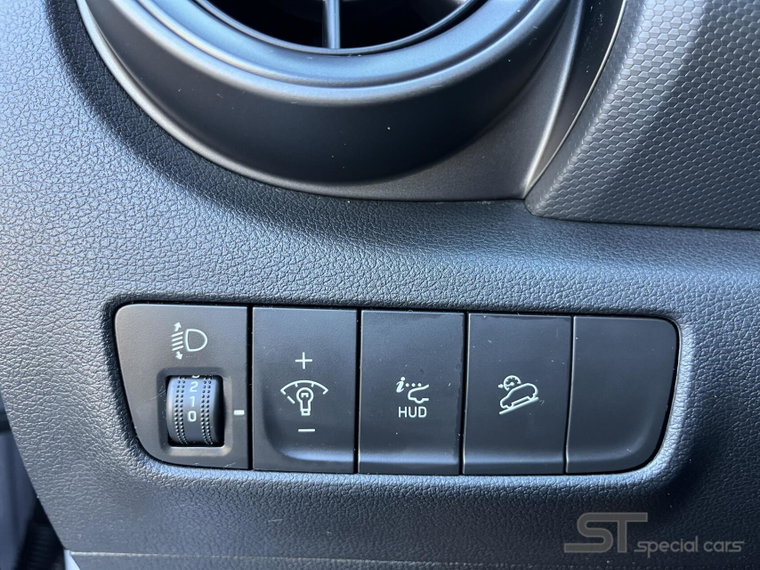Vehicle Image 28