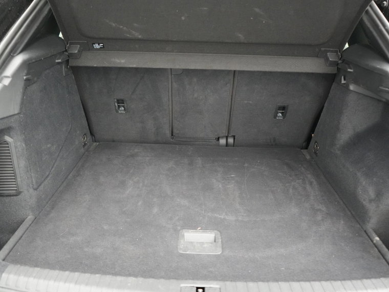 Vehicle Image 38