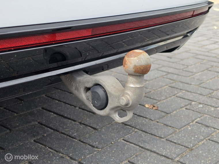 Vehicle Image 45