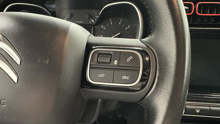 Vehicle Image 23