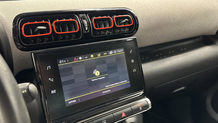 Vehicle Image 33