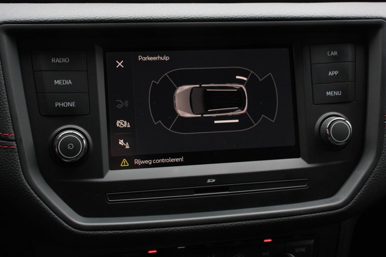 Vehicle Image 18