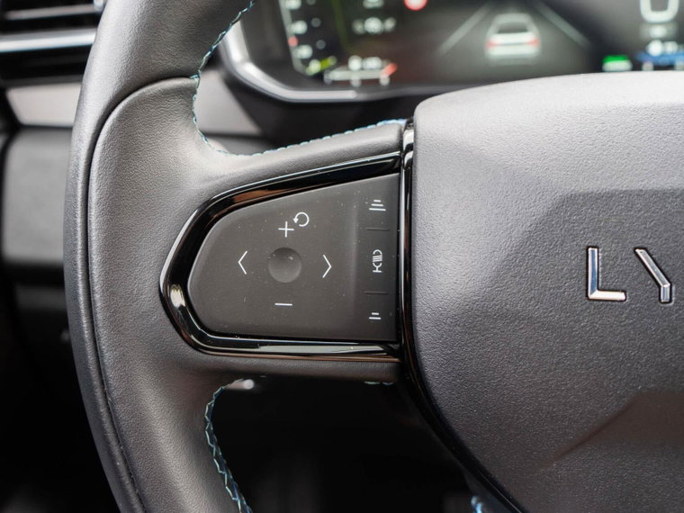 Vehicle Image 30