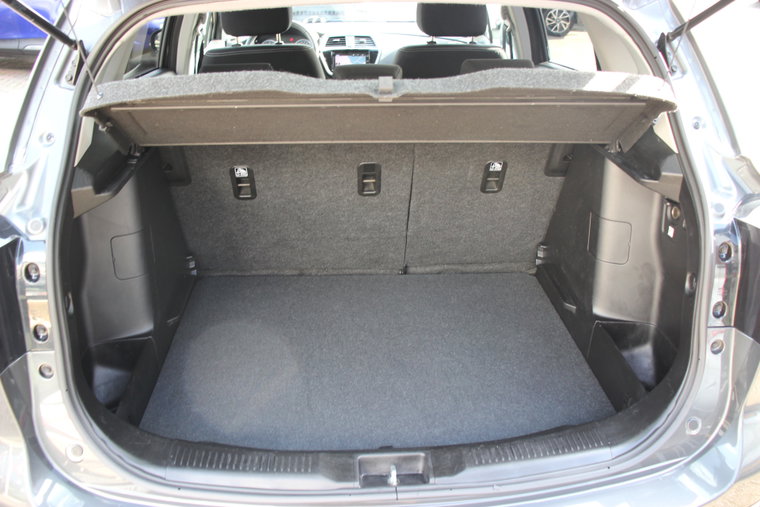 Vehicle Image 12