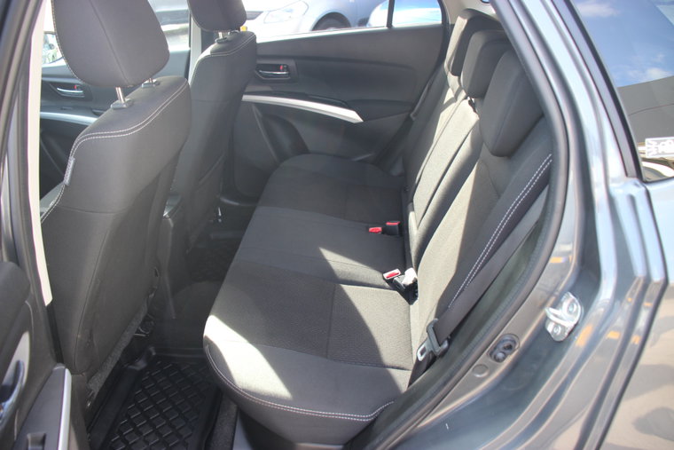 Vehicle Image 11