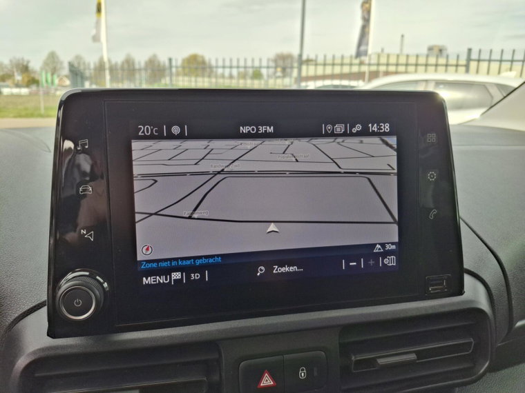 Vehicle Image 24