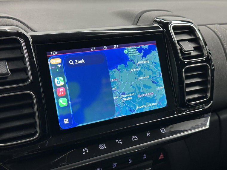 Vehicle Image 32