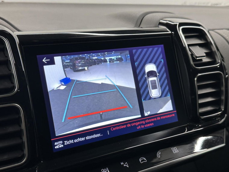 Vehicle Image 35