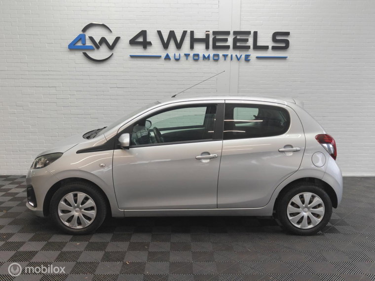 Vehicle Image 4
