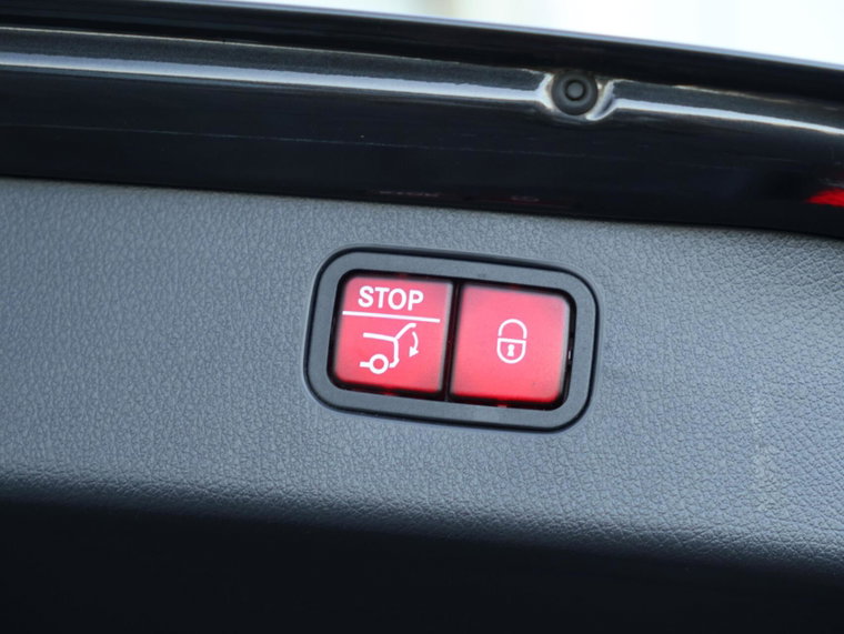 Vehicle Image 29