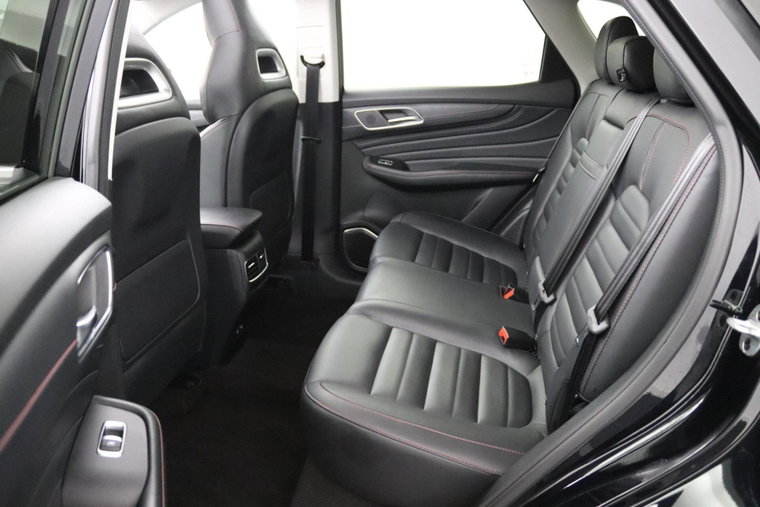 Vehicle Image 14