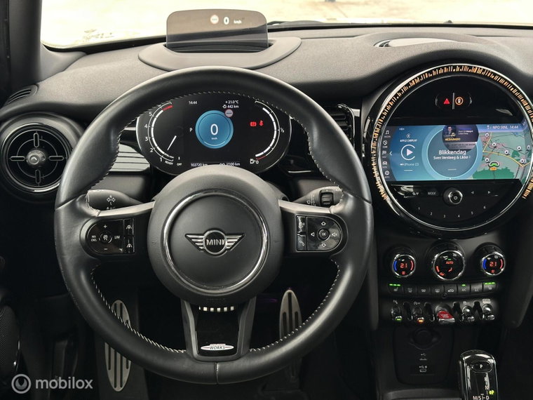 Vehicle Image 36