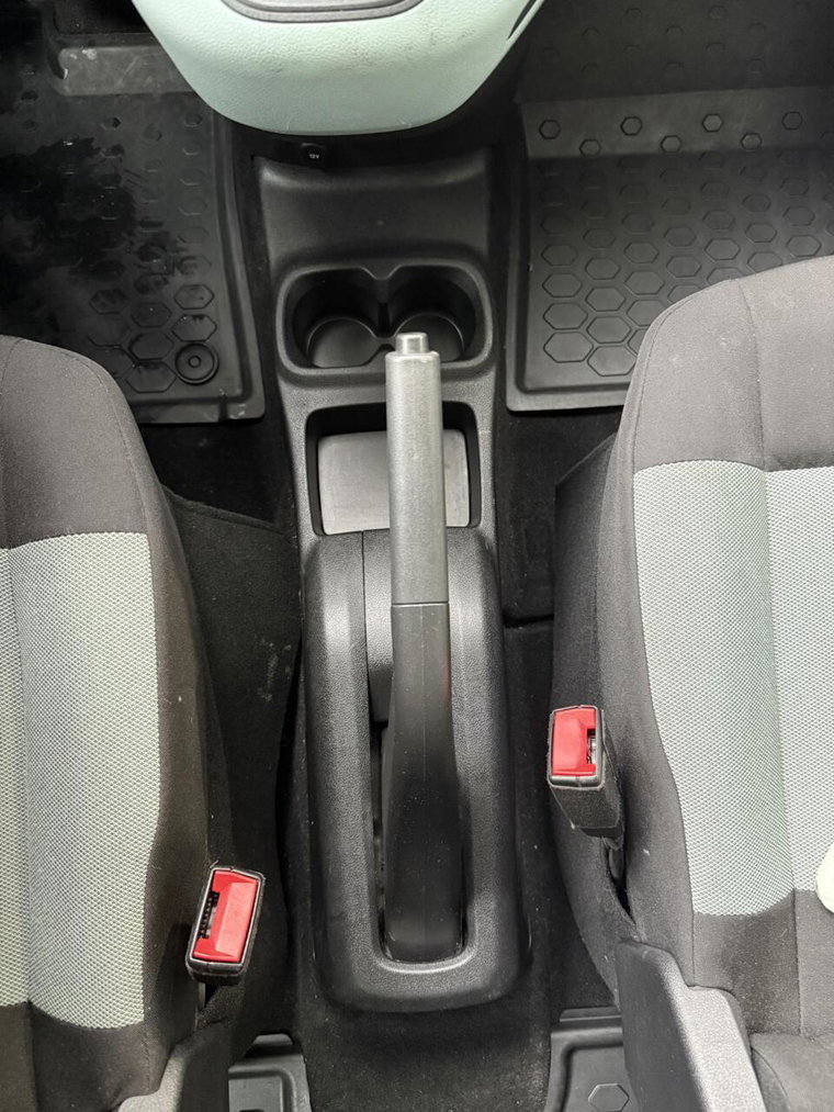 Vehicle Image 36