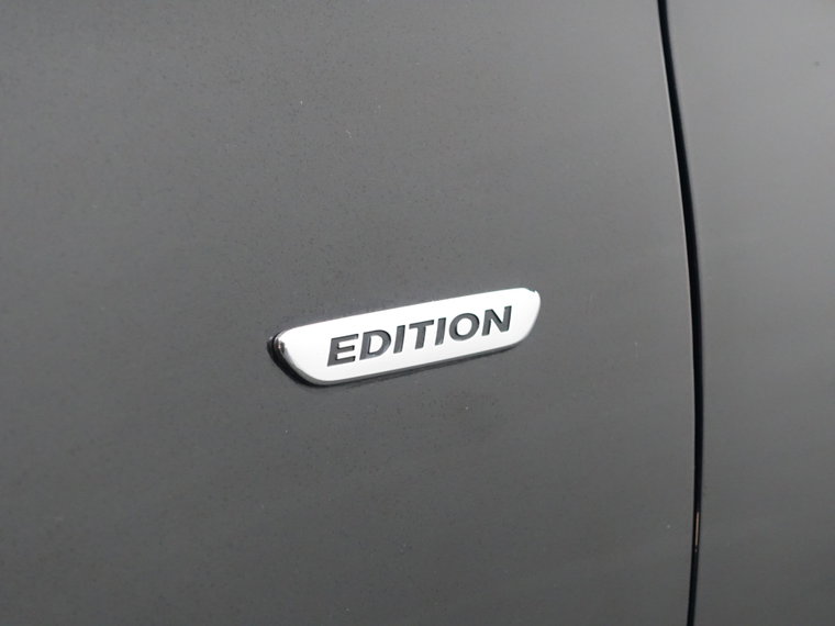 Vehicle Image 28