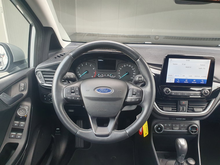 Vehicle Image 16