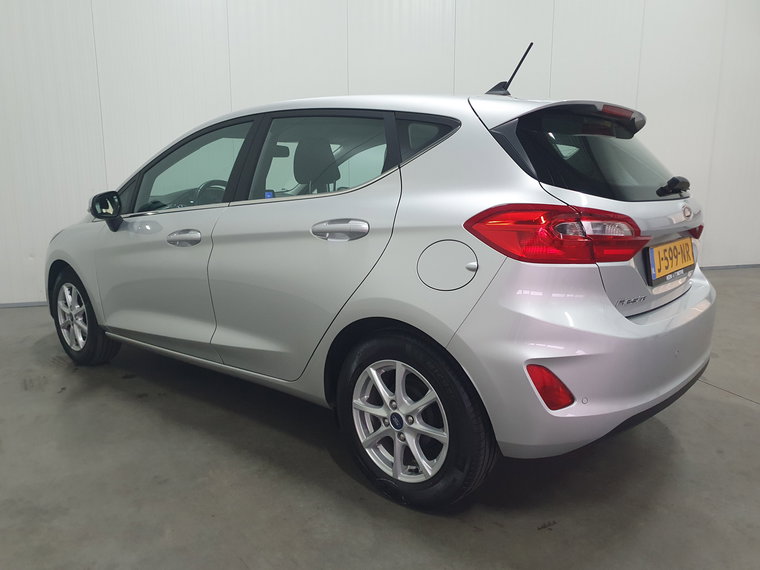 Vehicle Image 17