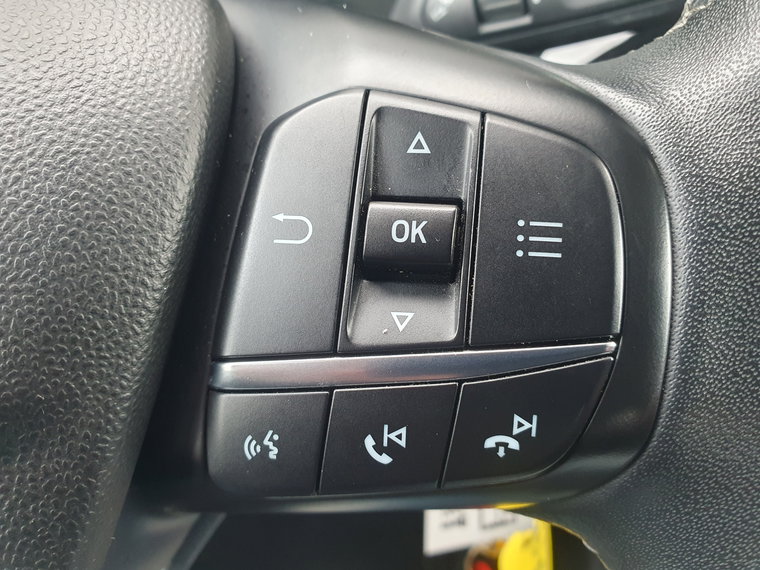 Vehicle Image 34