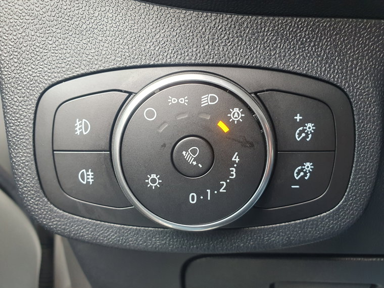 Vehicle Image 38