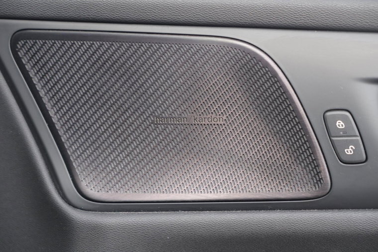 Vehicle Image 48