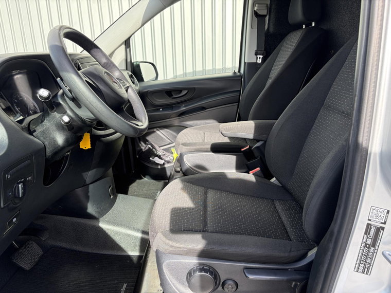 Vehicle Image 22