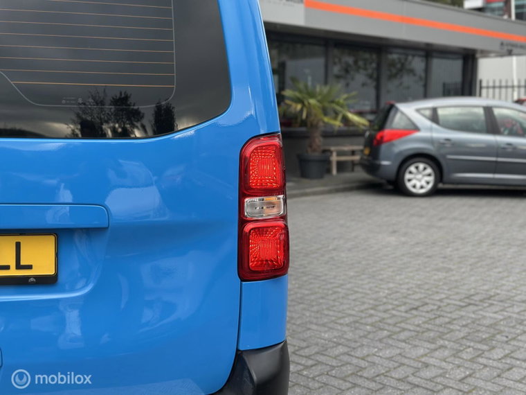 Vehicle Image 34