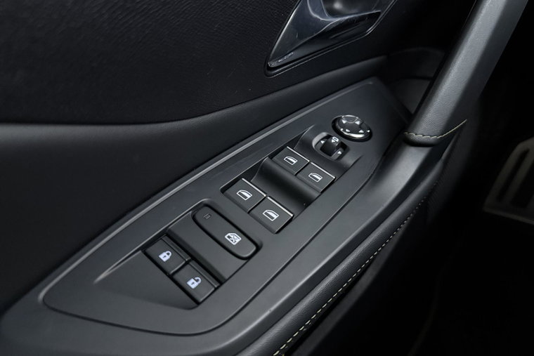 Vehicle Image 23