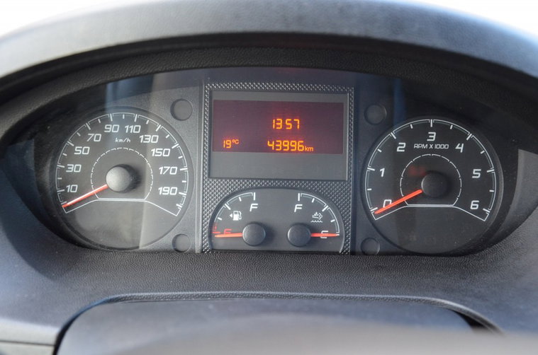 Vehicle Image 15