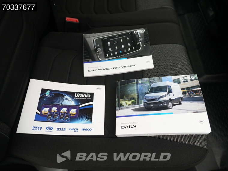 Vehicle Image 33