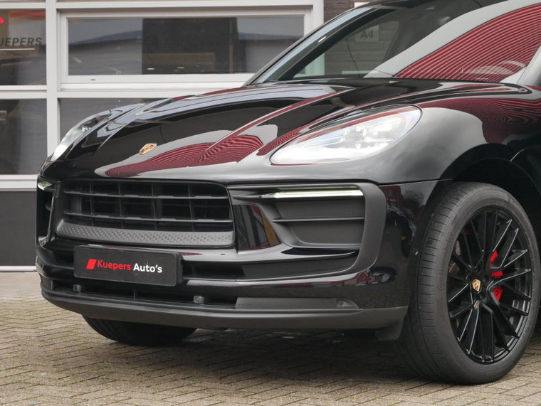 Vehicle Image 35
